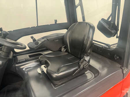 Elektromos 4 kerekű 2016  Linde E 25 L-01 inclusief nieuwe accu (11)