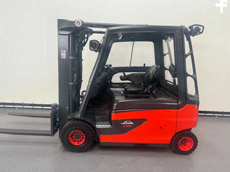 Elektromos 4 kerekű 2016  Linde E 25 L-01 inclusief nieuwe accu (13)