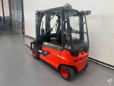 Elektromos 4 kerekű 2016  Linde E 25 L-01 inclusief nieuwe accu (9)