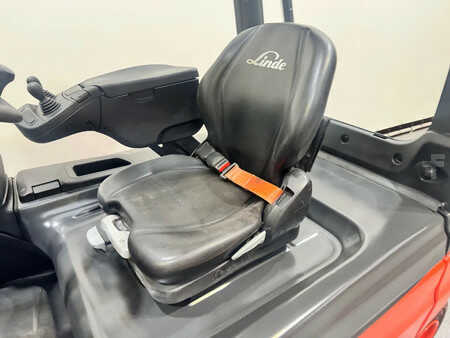 Sähkö - 4 pyör 2014  Linde E 25 L-01 inclusief nieuwe accu (11)