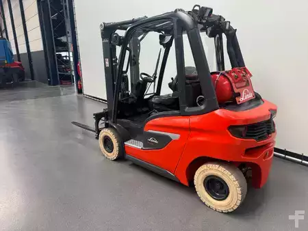 Chariots élévateurs GPL 2020  Linde 1202 H 25 T-01 (4)
