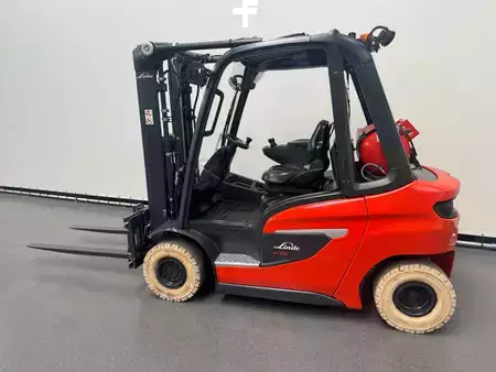 Chariots élévateurs GPL 2020  Linde 1202 H 25 T-01 (6)
