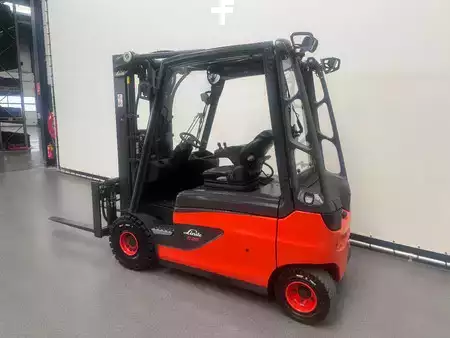Chariots électriques à 4 roues 2015  Linde 387 E 25 L-01. Inclusief nieuwe accu (11)