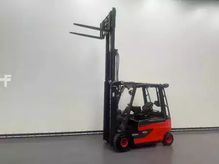 Chariots électriques à 4 roues 2015  Linde 387 E 25 L-01. Inclusief nieuwe accu (20)
