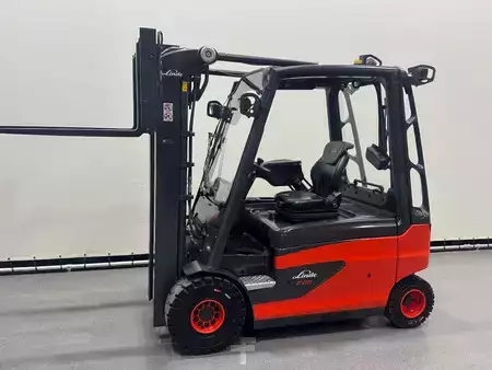 Chariots électriques à 4 roues 2015  Linde 387 E 25 L-01. Inclusief nieuwe accu (19)
