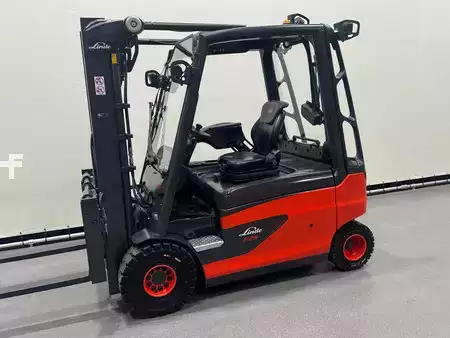 Chariots électriques à 4 roues 2015  Linde 387 E 25 L-01. Inclusief nieuwe accu (3)