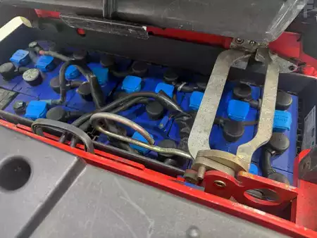 Vertikal-Kommissionierer 2017  Linde V08-02 (11)