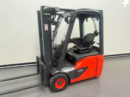Chariots électriques à 4 roues 2020  Linde 386 E 14-02 (1)