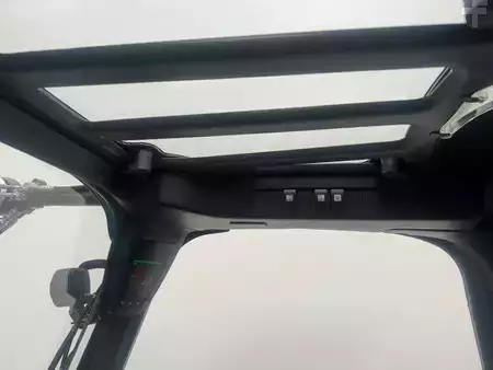 Chariots électriques à 4 roues 2020  Linde 386 E 14-02 (11)