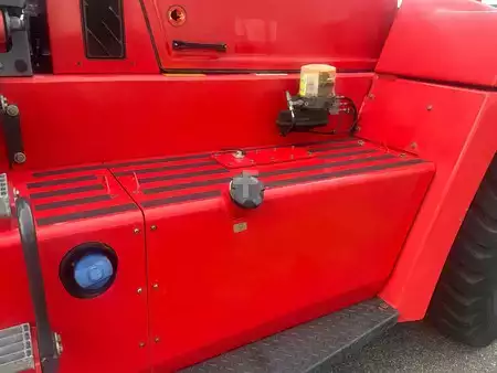 Empilhador diesel 2016  Kalmar DCG220-12LB (4)