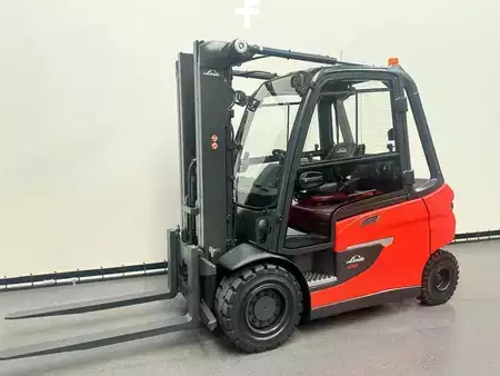 Chariots électriques à 4 roues 2026  Linde 1254 E 50 HL-01/600 (3)