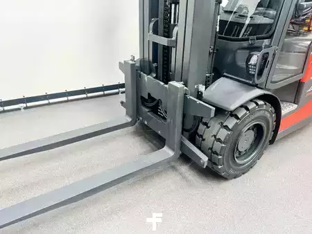 Chariots électriques à 4 roues 2026  Linde 1254 E 50 HL-01/600 (7)
