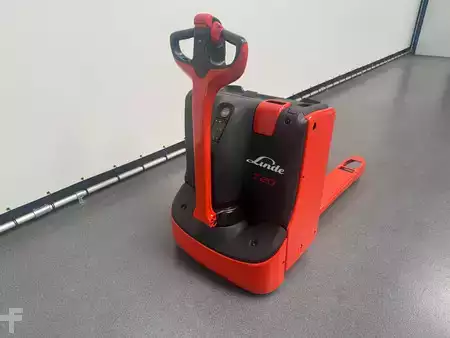 Transpalettes électriques 2021  Linde T 20 (7)