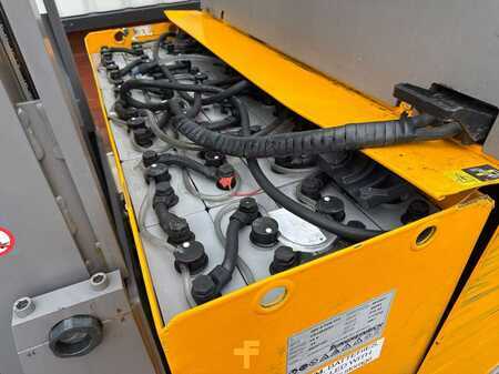 Chariots à mât rétractable 2020  Jungheinrich ETM 216 (2)