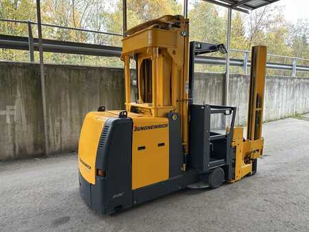 Chariots pour allées étroites 2007  Jungheinrich EKX513 (1)