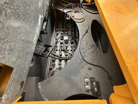 Chariots pour allées étroites 2007  Jungheinrich EKX513 (4)