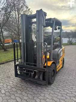 Gas truck 2017  Jungheinrich TFG 425 (1)