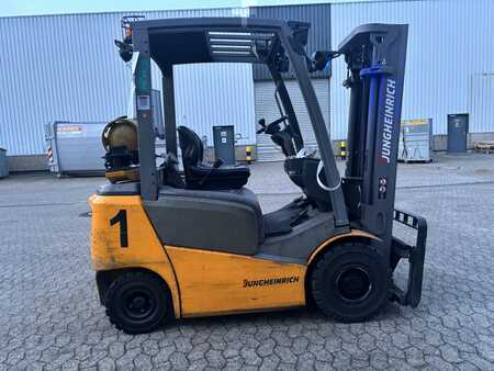 Gas truck 2016  Jungheinrich TFG 425 (2)