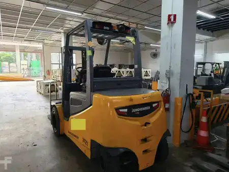 4-wiel elektrische heftrucks 2016  Jungheinrich EFG 550 (1)