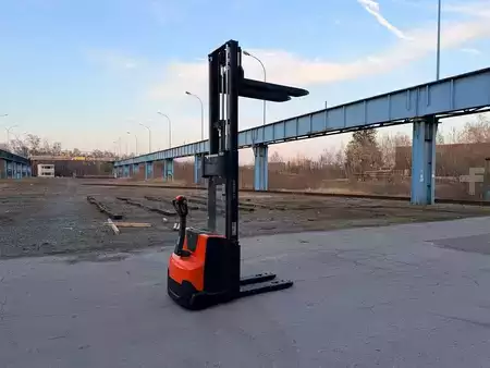 Pallestabler 2015  BT/Toyota SWE140L (11)