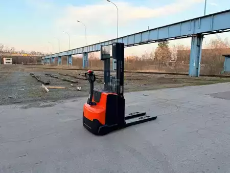 Pallestabler 2015  BT/Toyota SWE140L (2)
