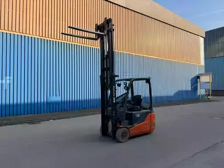 Elektro 3 Rad 2015  BT/Toyota 8FBET18 (11)
