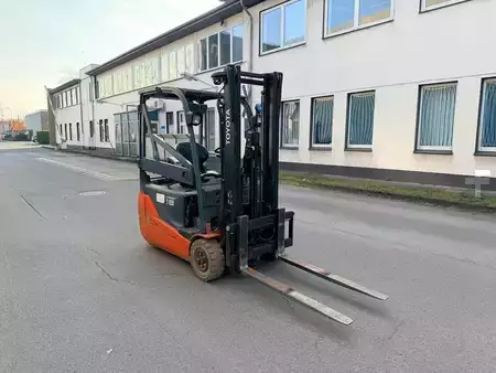 Elektro 3 Rad 2015  BT/Toyota 8FBET18 (4)