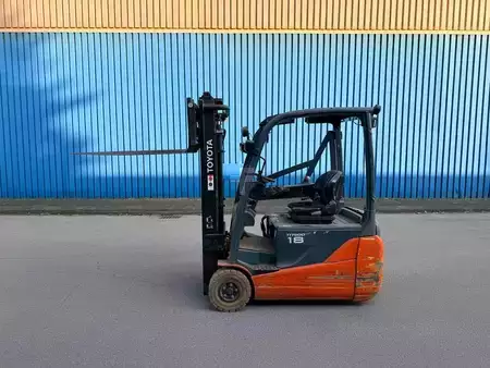Elektro 3 Rad 2015  BT/Toyota 8FBET18 (9)