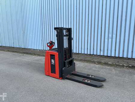 Pallet Stackers 2018  Linde L20 i Endkunden Fertig (4)