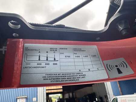 Carretilla retráctil 2018  Toyota RRE140H (12)