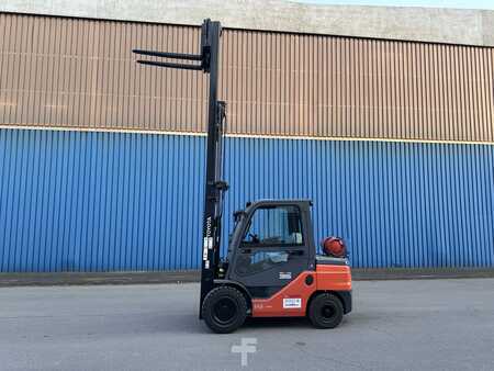 Treibgasstapler 2023  Toyota 02-8FGJF35 2023 DZH (13)