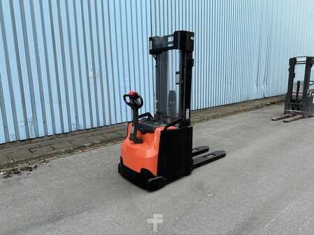 Stoccatori 2017  Toyota SWE160L Initialhub Batterie 2024 (2)