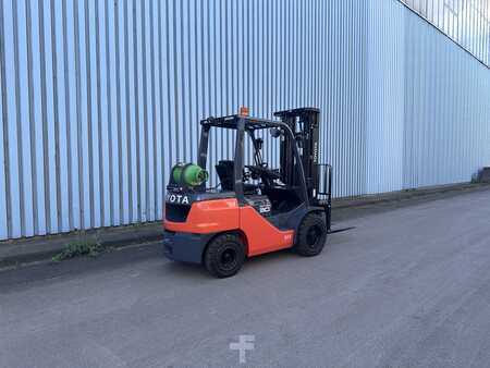 Wózki gazowe 2023  Toyota 02- 8FGF30 DZH Neugerät (11)