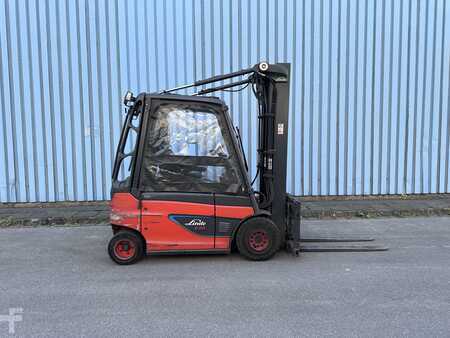Eléctrico - 4 rodas 2020  Linde E25-01 Lithium Triplex ZVG DZH (10)