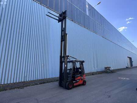 Eléctrico - 4 rodas 2020  Linde E25-01 Lithium Triplex ZVG DZH (9)