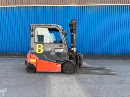 Elektro 4 Rad  Toyota 8FBMT35-11658 BREITES ZVG BATT 2023 (9)