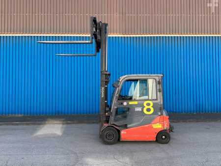Elektro 4 Rad  Toyota 8FBMT35-11658 BREITES ZVG BATT 2023 (3)