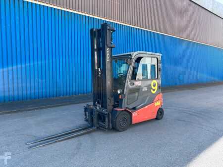 Elektro 4 Rad  Toyota 8FBMT25 DZH Triplex ZVG (4)