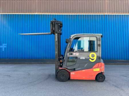 Elektro 4 Rad  Toyota 8FBMT25 DZH Triplex ZVG (5)