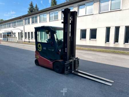 Elektro 4 Rad  Toyota 8FBMT25 DZH Triplex ZVG (8)