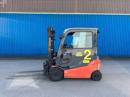Elektro 4 Rad  Toyota 8FBMT25 ZVG DZH (2)