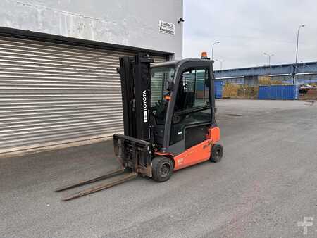 Elektro 4 Rad  Toyota 8FBM20T (2)