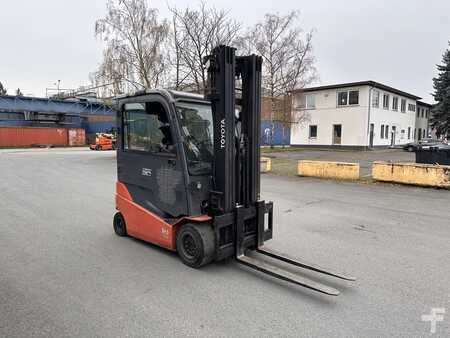 Elektro 4 Rad  Toyota 8FBMT30 Triplex 5,5m (5)