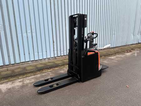 Ledstaplare gå 2019  Toyota SPE120 Wenig Stunden Endkunden fertig (18)