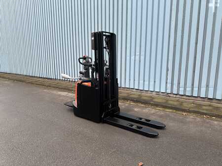 Ledstaplare gå 2019  Toyota SPE120 Wenig Stunden Endkunden fertig (4)