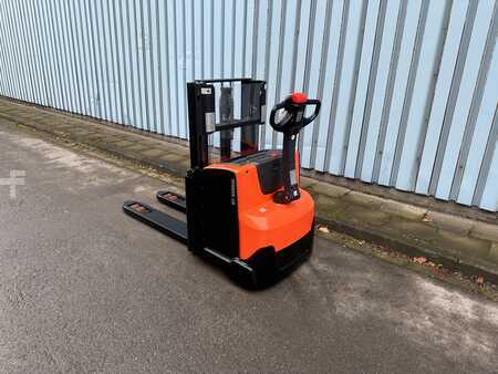 Pallet Stackers 2019  Toyota SWE200D Kundenfertig Aufbereitet (7)