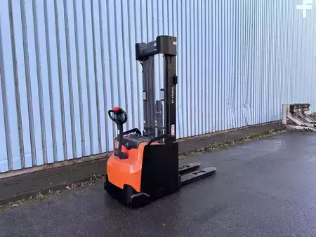 Ledstaplare gå 2016  Toyota SWE160L TX540 Sofort Endkunden fertig 10stk (2)