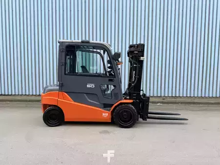 Eléctrico - 4 rodas 2019  Toyota 8FBMT50 client-ready Positioner double pedal (9)