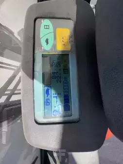 Eléctrica de 4 ruedas 2011  Toyota 7FBMF40 (13)