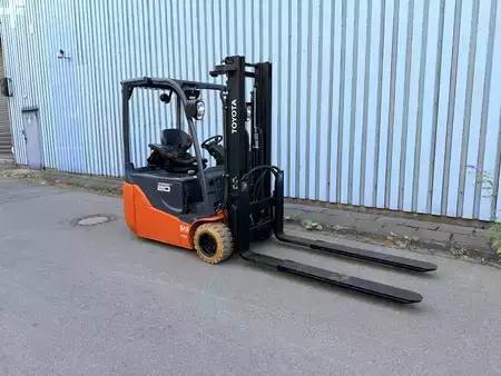 Elektro tříkolové VZV 2019  Toyota 8FBE20T (11)